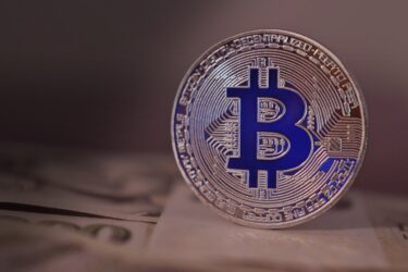 インフレ対策にビットコインは有効か？メリット・デメリットと初心者向け解説